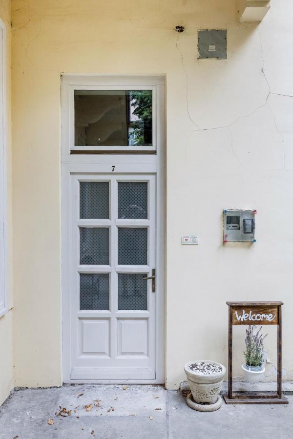 Lavender Apartment Budapest Eksteriør billede